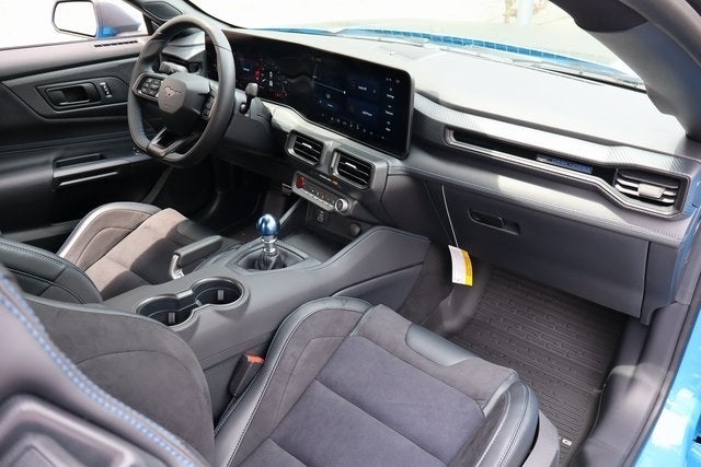 2025 Ford Mustang Dark Horse