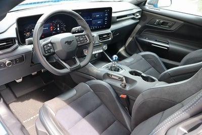 2025 Ford Mustang Dark Horse