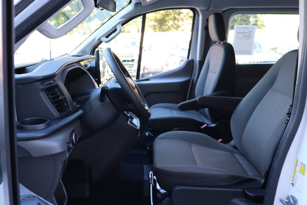2025 Ford Transit-350 XLT 15-Passenger