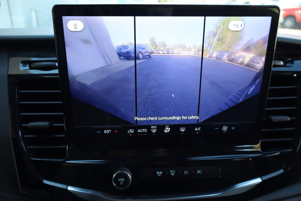 2025 Ford Transit-350 XLT 15-Passenger