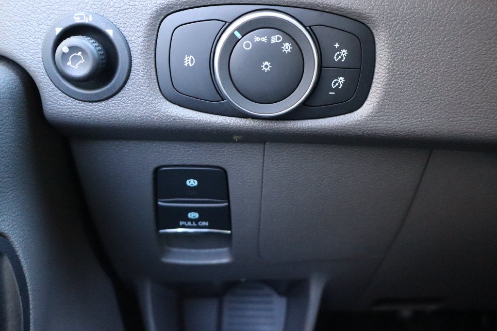 2025 Ford Transit-350 XLT 15-Passenger