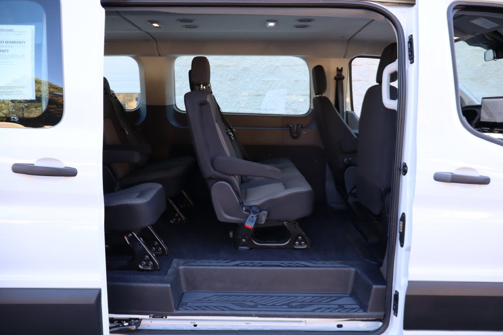 2025 Ford Transit-350 XLT 15-Passenger