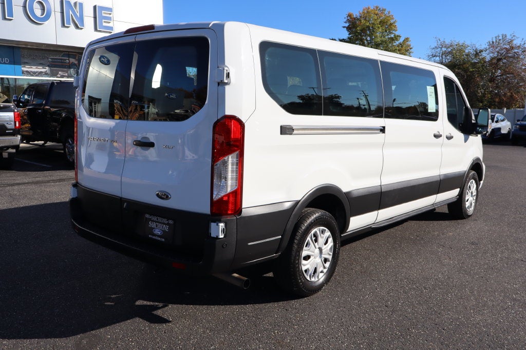 2025 Ford Transit-350 XLT 15-Passenger