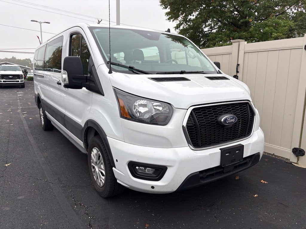 2025 Ford Transit-350 XLT 15-Passenger