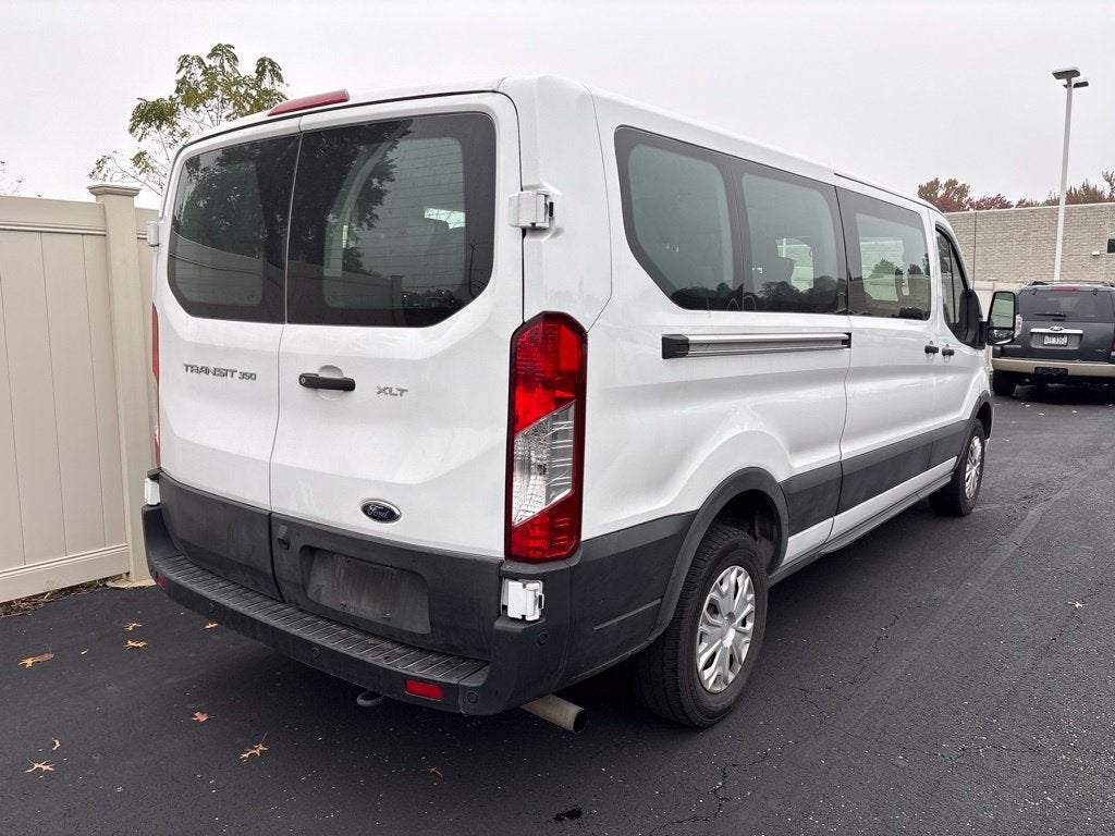 2025 Ford Transit-350 XLT 15-Passenger