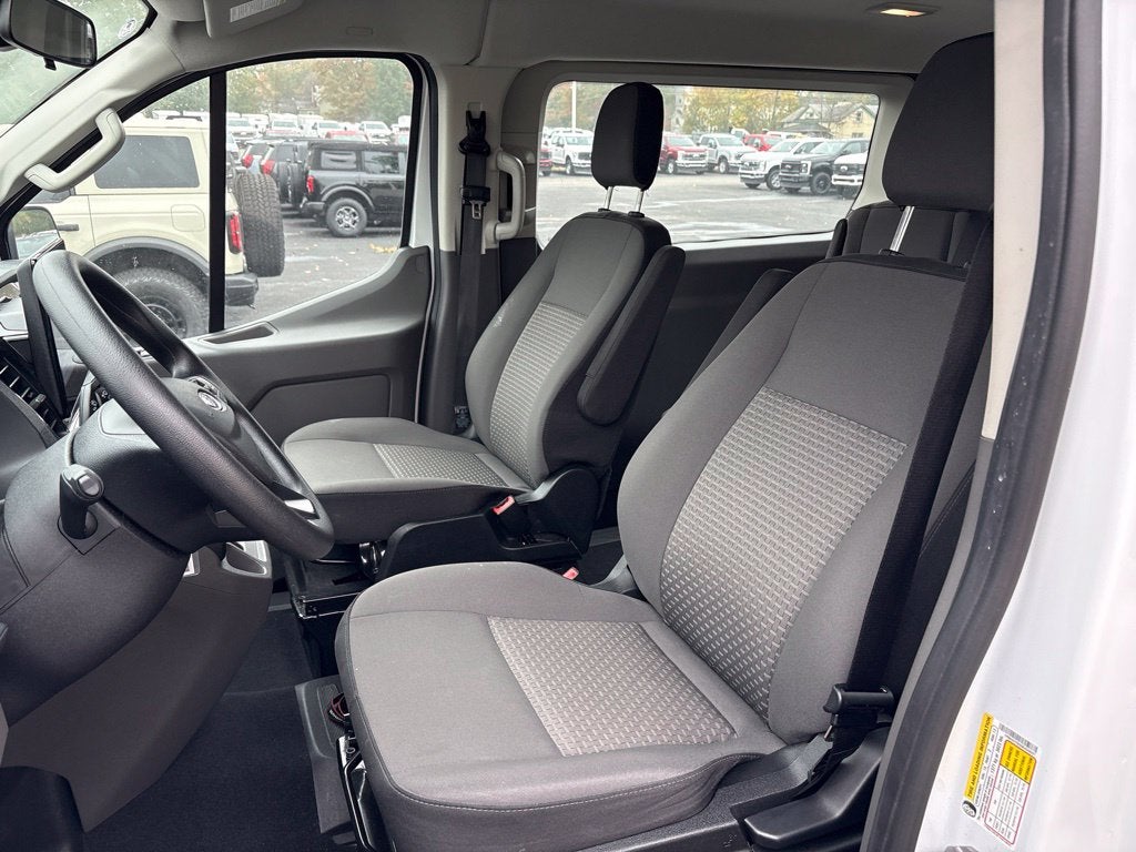 2025 Ford Transit-350 XLT 15-Passenger
