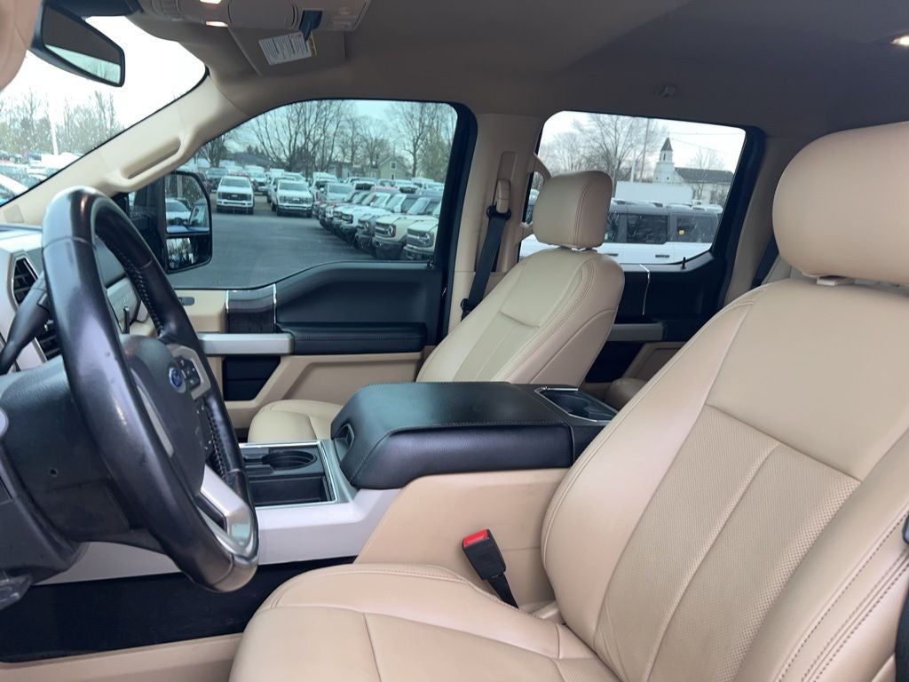 2021 Ford F-450SD Lariat DRW w/Service-Hauler Body