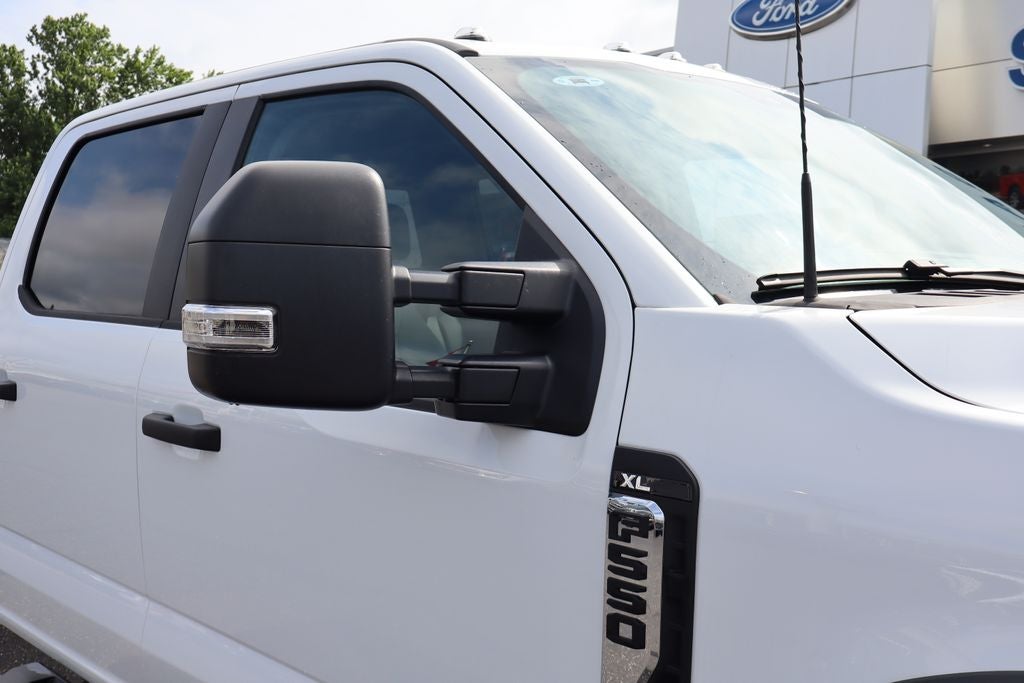 2025 Ford F-550SD XL DRW Chassis
