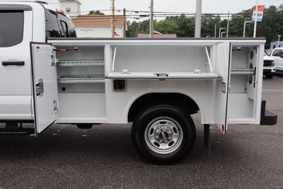 2025 Ford F-250SD XL w/8' Reading Classic II Service Body