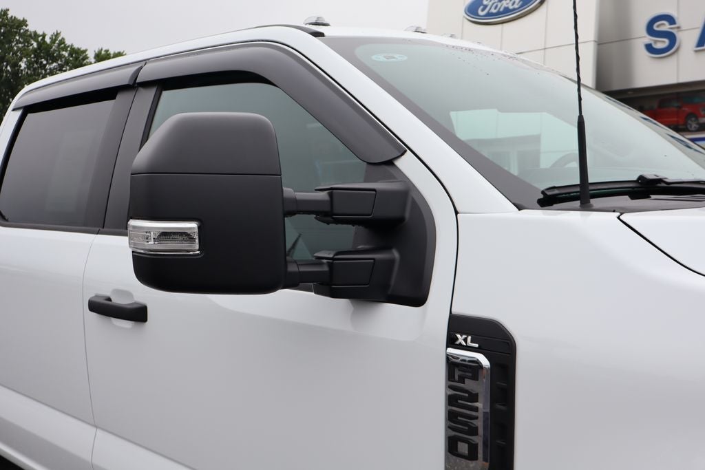 2025 Ford F-250SD XL w/8' Reading Classic II Service Body
