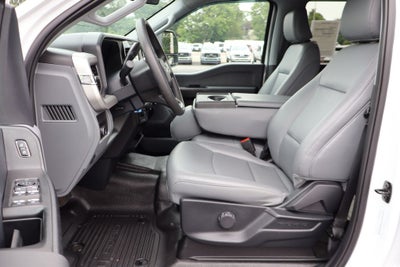 2025 Ford F-250SD XL w/8' Reading Classic II Service Body