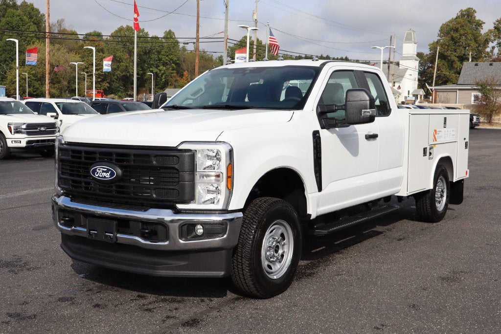 2027 Ford F-250SD XL w/8' Reading SL Service Body