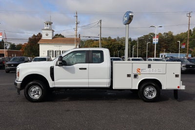 2027 Ford F-250SD XL w/8' Reading SL Service Body
