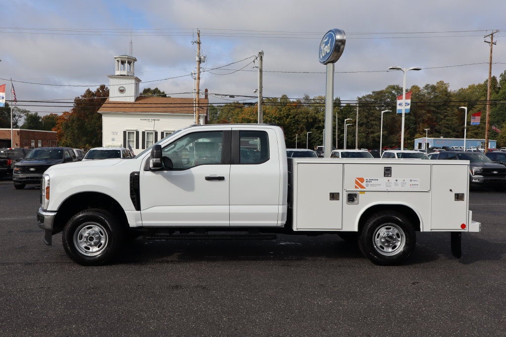 2027 Ford F-250SD XL w/8' Reading SL Service Body