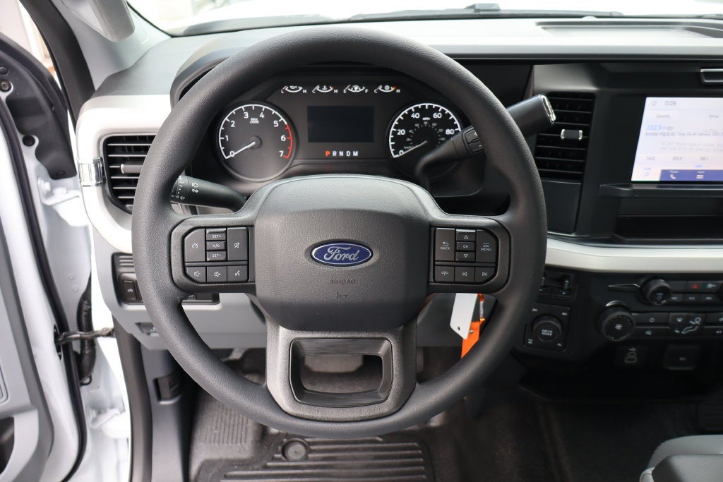 2027 Ford F-250SD XL w/8' Reading SL Service Body