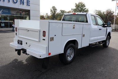 2027 Ford F-250SD XL w/8' Reading SL Service Body