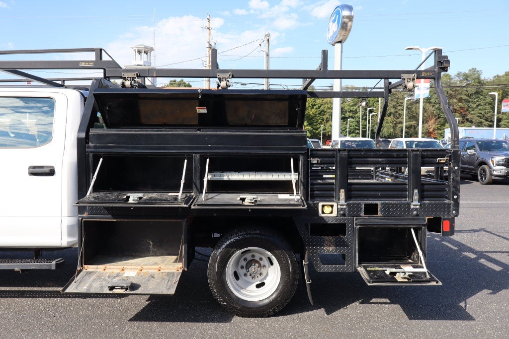 2021 Ford F-350SD XL DRW w/10.5' Reading Platform Utility Body
