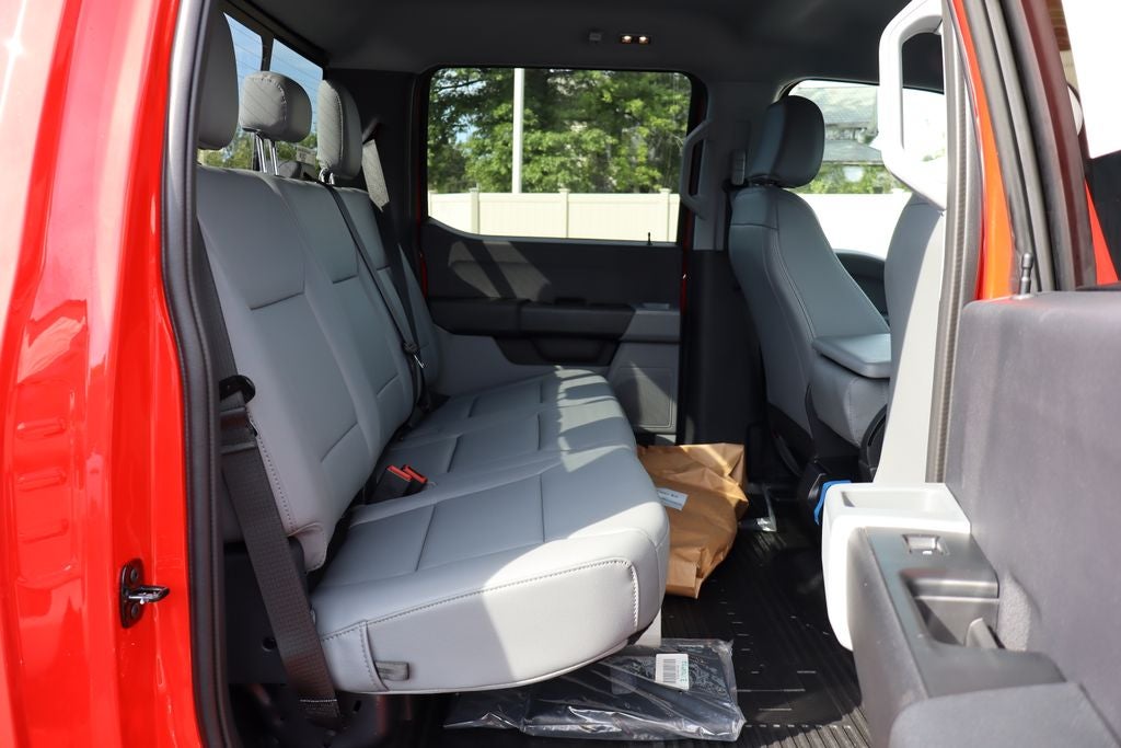2027 Ford F-350SD XL DRW Chassis