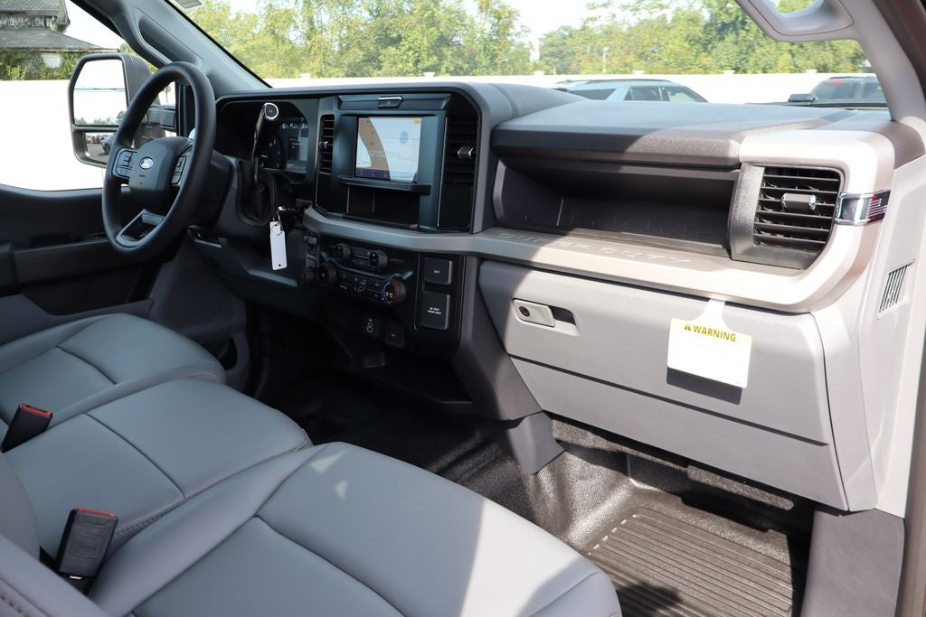 2027 Ford F-350SD XL DRW Chassis