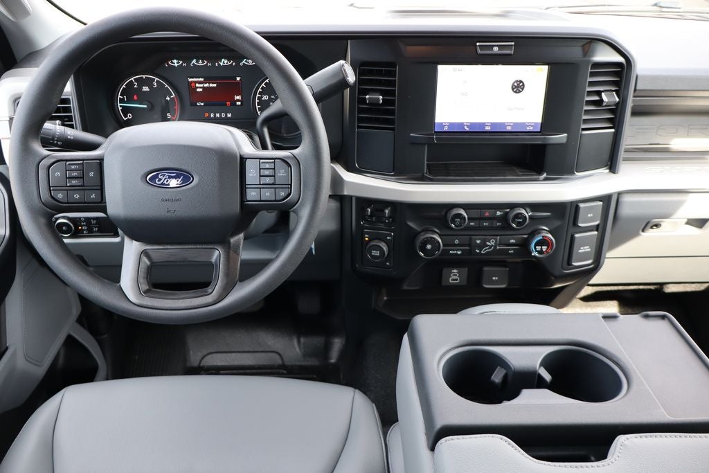 2027 Ford F-350SD XL DRW Chassis