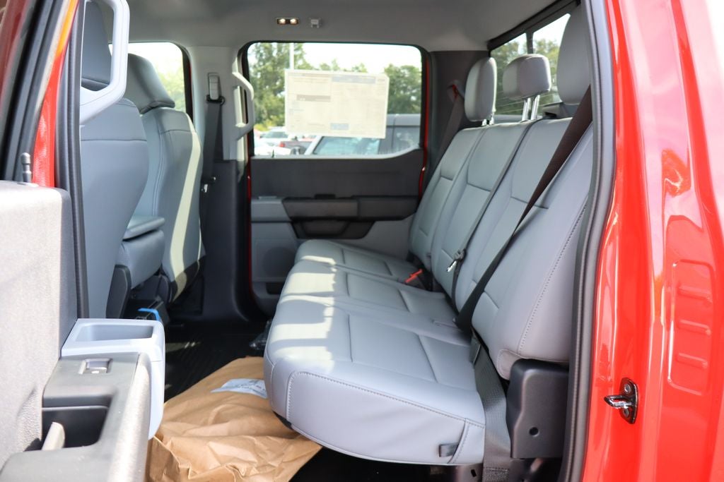 2027 Ford F-350SD XL DRW Chassis