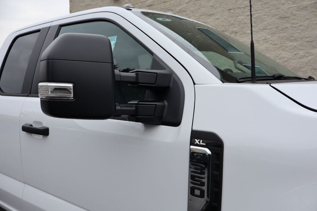 2026 Ford F-350SD XL w/9' Knapheide Service Body