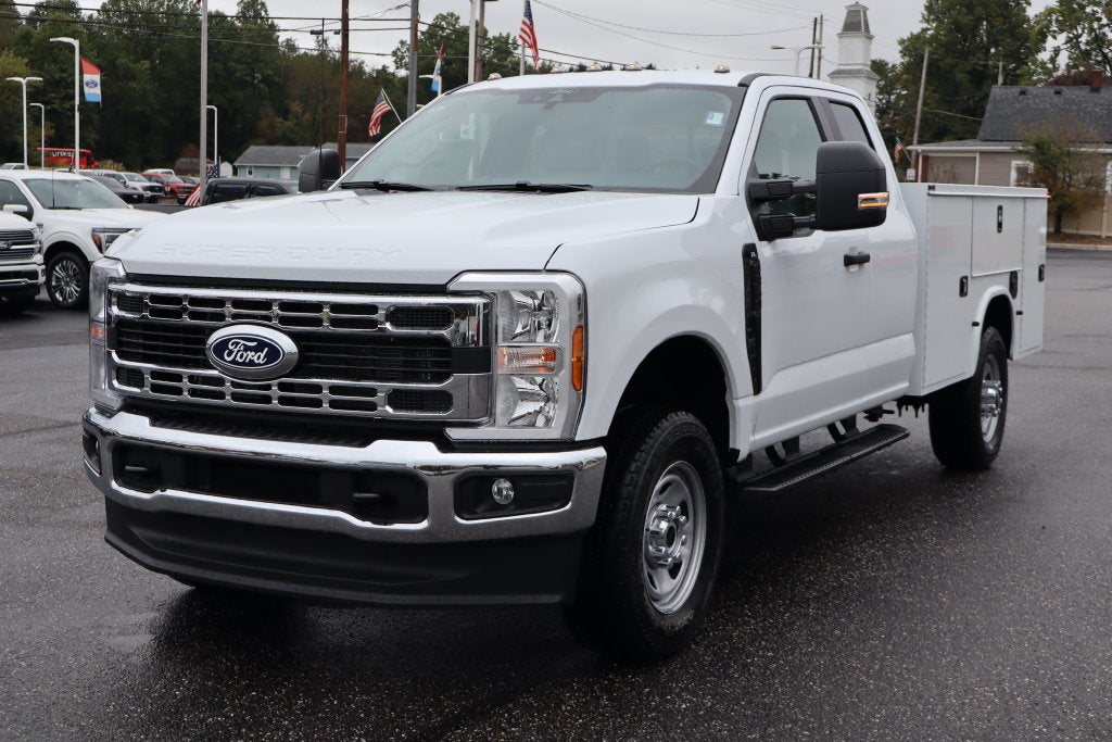 2027 Ford F-350SD XL w/9' Knapheide Service Body