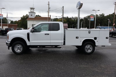 2027 Ford F-350SD XL w/9' Knapheide Service Body