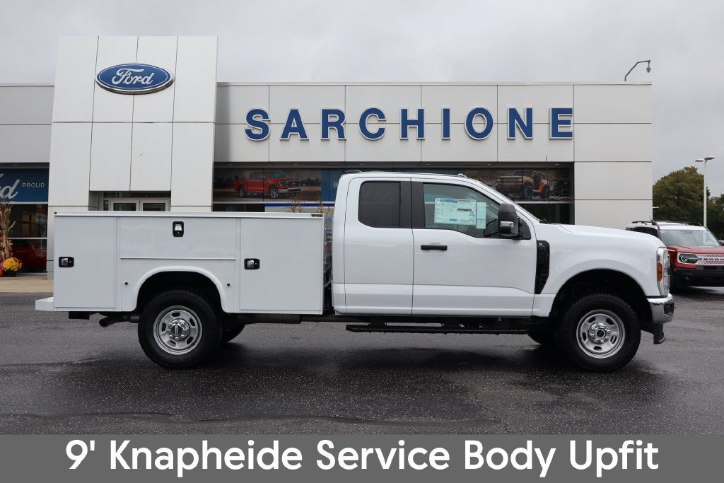 2027 Ford F-350 Super Duty Chassis Cab XL