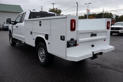2027 Ford F-350SD XL w/9'Knapheide Service Body