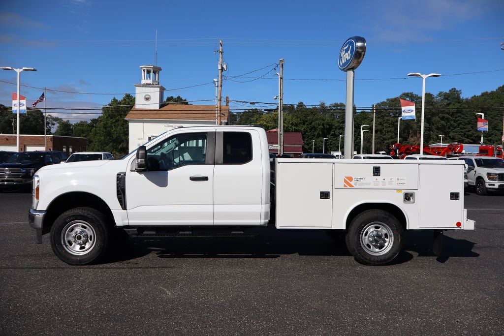 2026 Ford F-350SD XL w/9' Reading Classic II Service Body