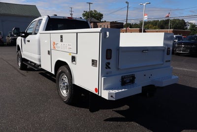 2026 Ford F-350SD XL w/9' Reading Classic II Service Body