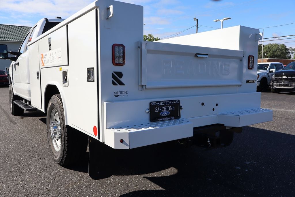 2026 Ford F-350SD XL w/9' Reading Classic II Service Body