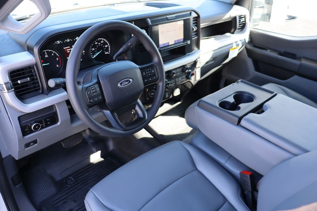 2026 Ford F-350SD XL w/9' Reading Classic II Service Body