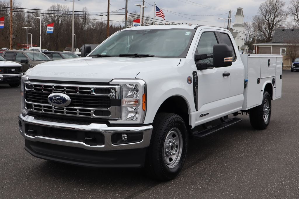 2026 Ford F-350SD XL w/9' Knapheide Service Body