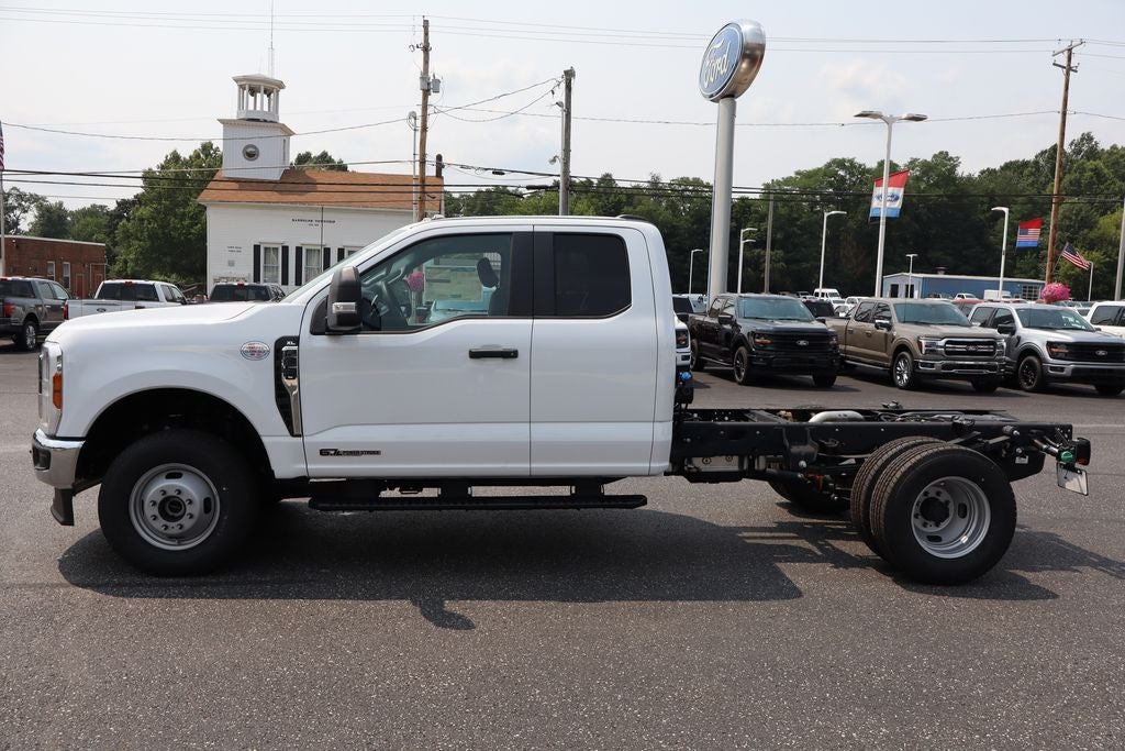 2026 Ford F-350SD XL DRW Chassis
