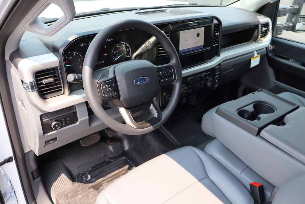 2026 Ford F-350SD XL DRW Chassis