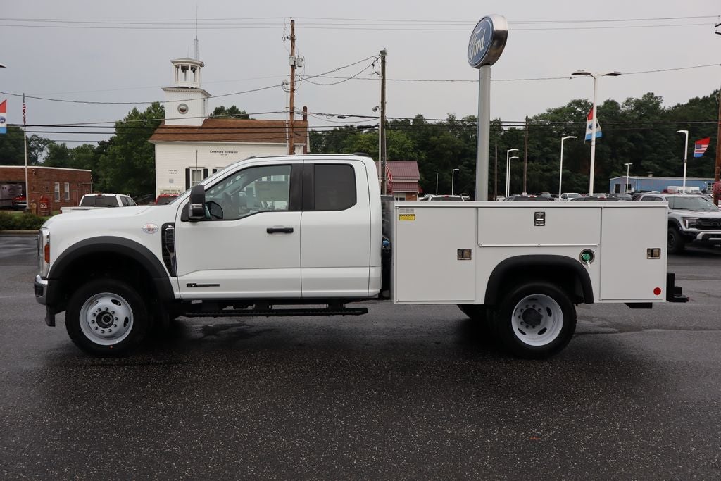 2025 Ford F-450SD XL DRW w/9' Monroe Steel Service Pro Service Body