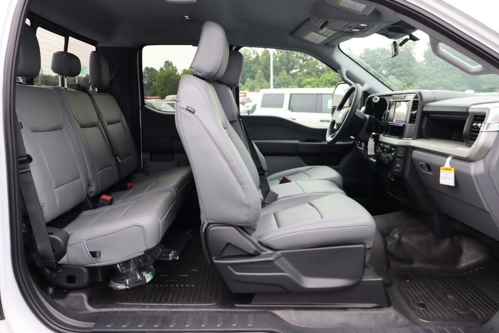 2025 Ford F-450SD XL DRW w/9' Monroe Steel Service Pro Service Body