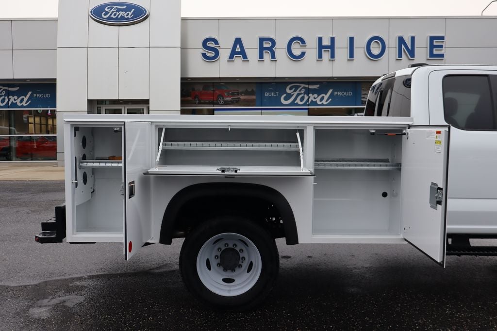 2025 Ford F-450SD XL DRW w/9' Monroe Steel Service Pro Service Body