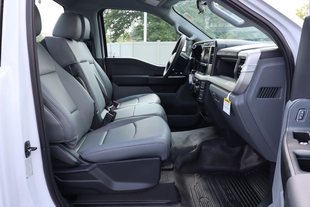 2026 Ford F-550SD XL DRW Chassis