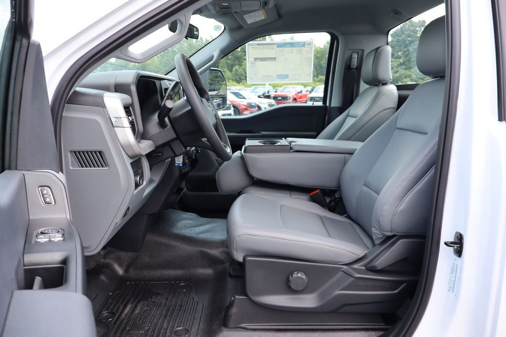2026 Ford F-550SD XL DRW Chassis
