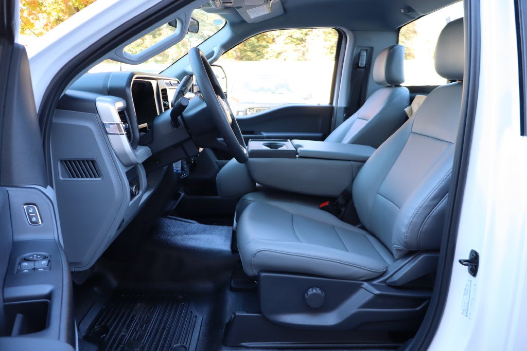 2027 Ford F-550SD XL DRW