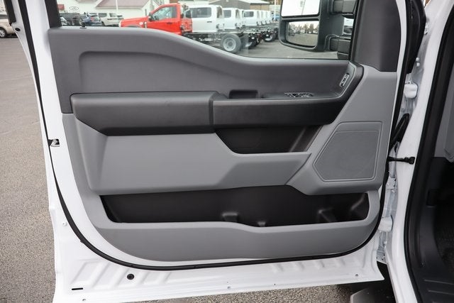 2026 Ford F-550SD XL DRW Chassis