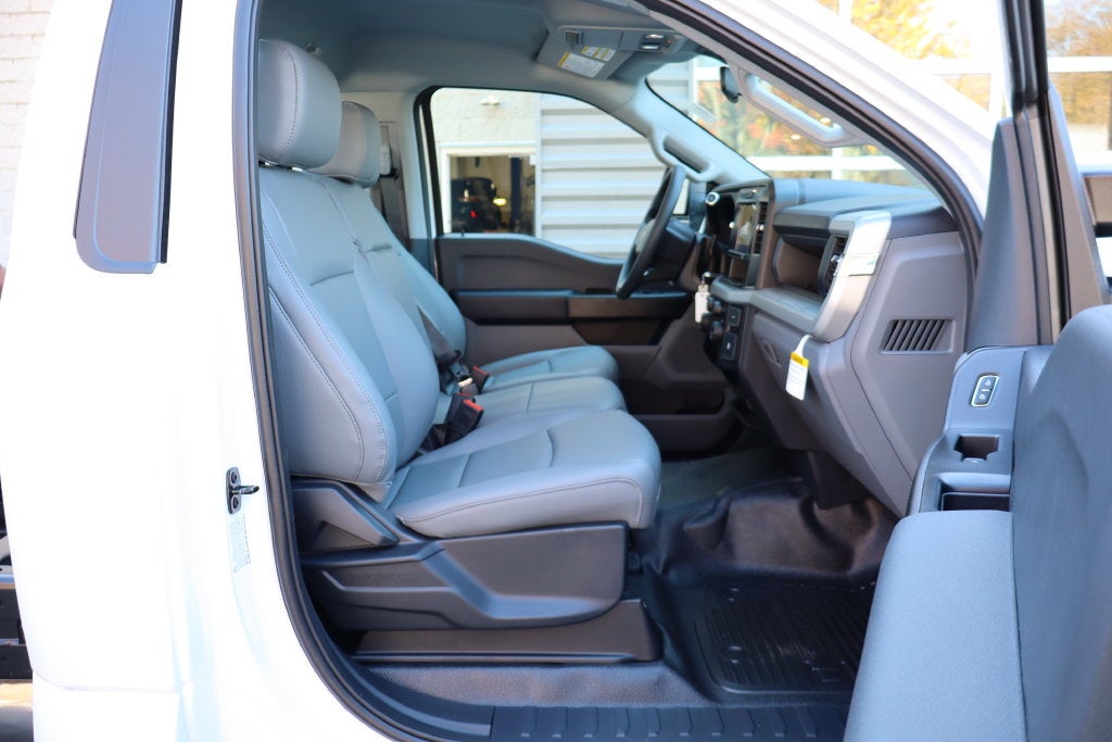 2027 Ford F-550SD XL DRW