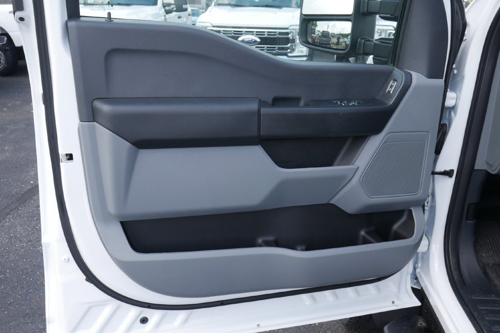 2026 Ford F-600SD XL