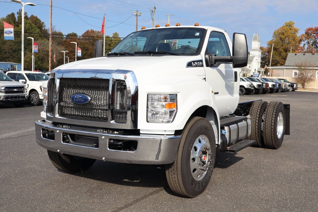 2027 Ford F-650SD Chassis DRW