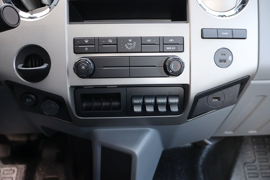 2027 Ford F-650SD Chassis DRW