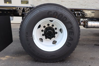 2027 Ford F-750SD Chassis DRW