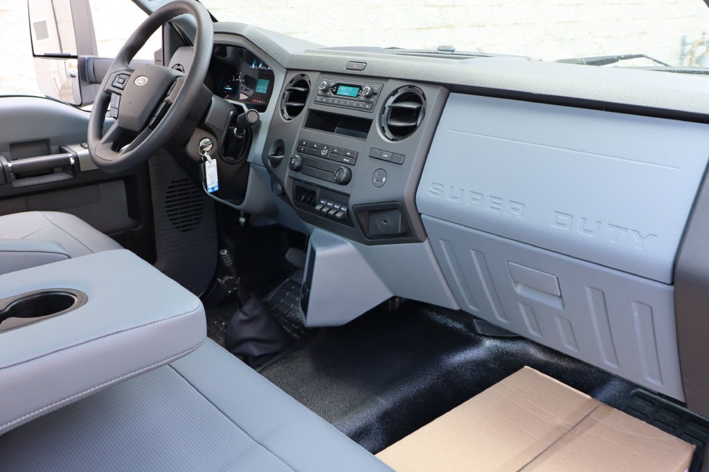 2027 Ford F-750SD Chassis DRW